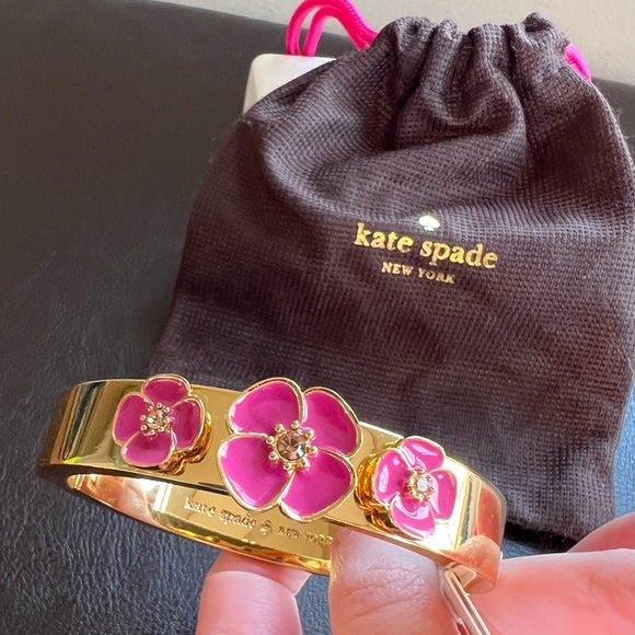 NWT Kate Spade Pink Flutter Floral Gold Bangle Bracelet - Picture 3 of 11